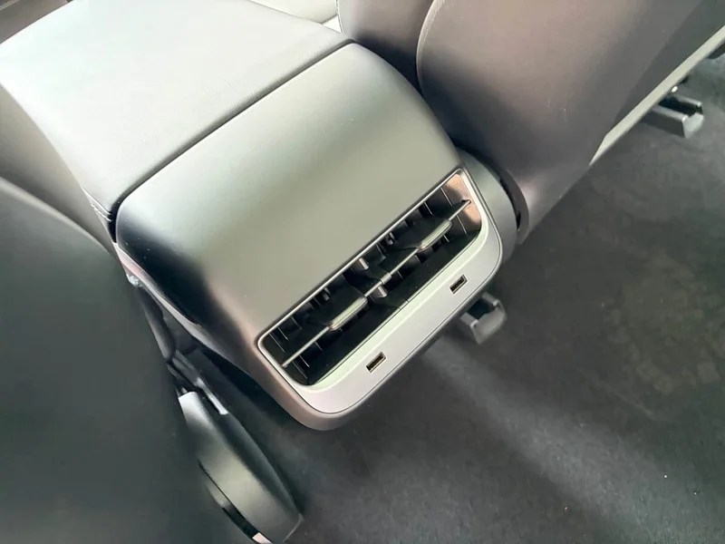 Tesla Model 3 — фото 22