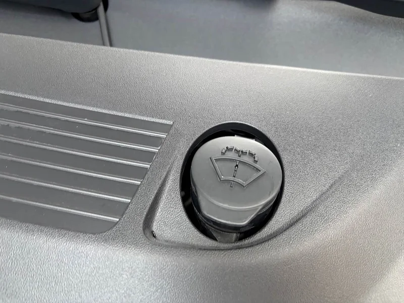 Tesla Model 3 — фото 38