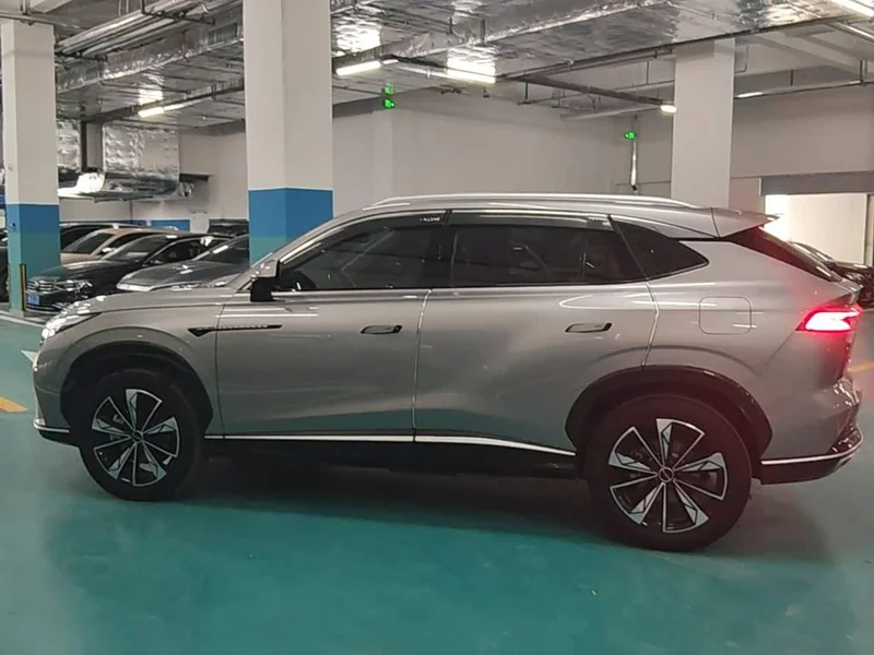 Roewe RX5 New Energy — фото 26
