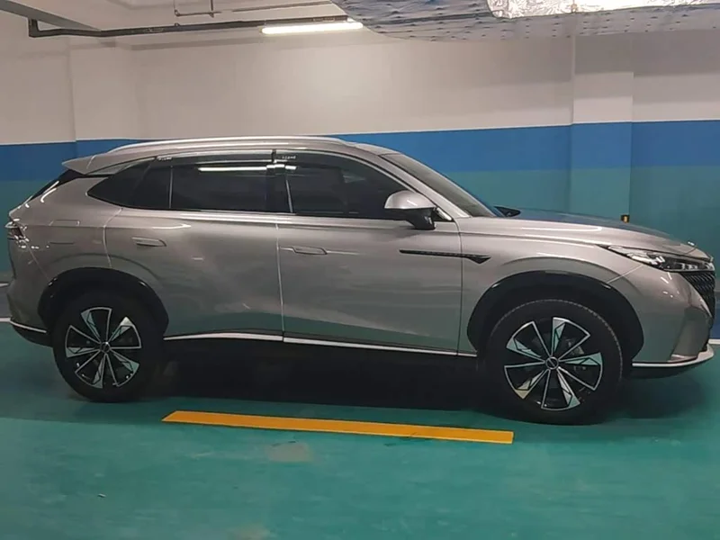 Roewe RX5 New Energy — фото 27