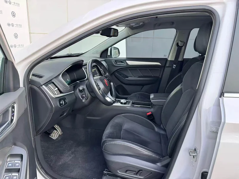 Roewe RX5 New Energy — фото 4
