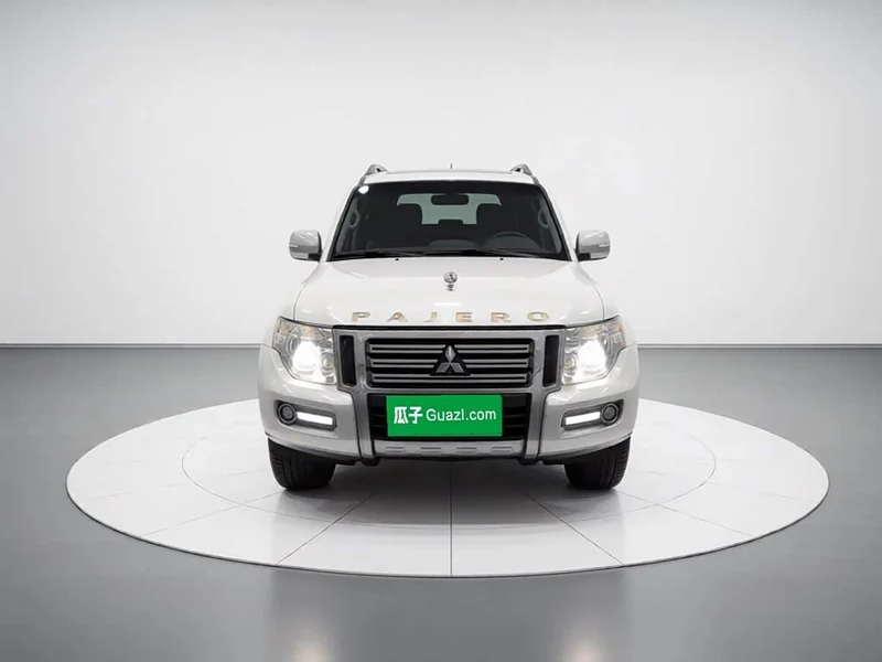 Mitsubishi Pajero (Imported) — фото 2