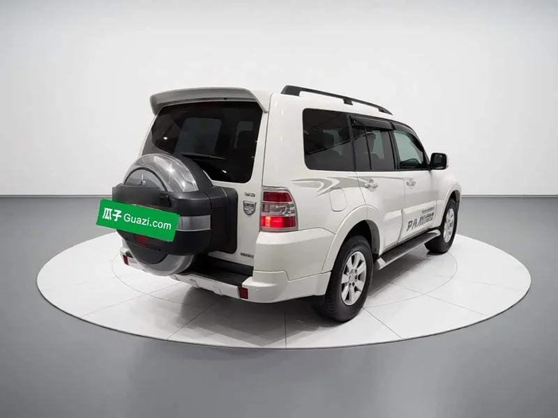 Mitsubishi Pajero (Imported) — фото 4