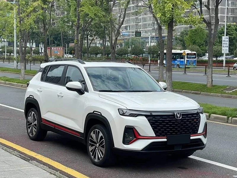 Changan CS35PLUS — фото 3