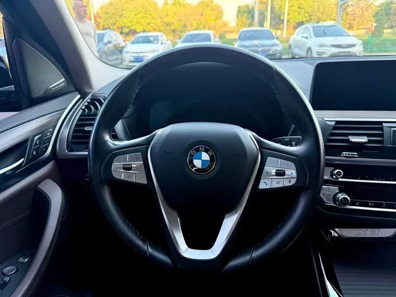 BMW X3 — фото 11