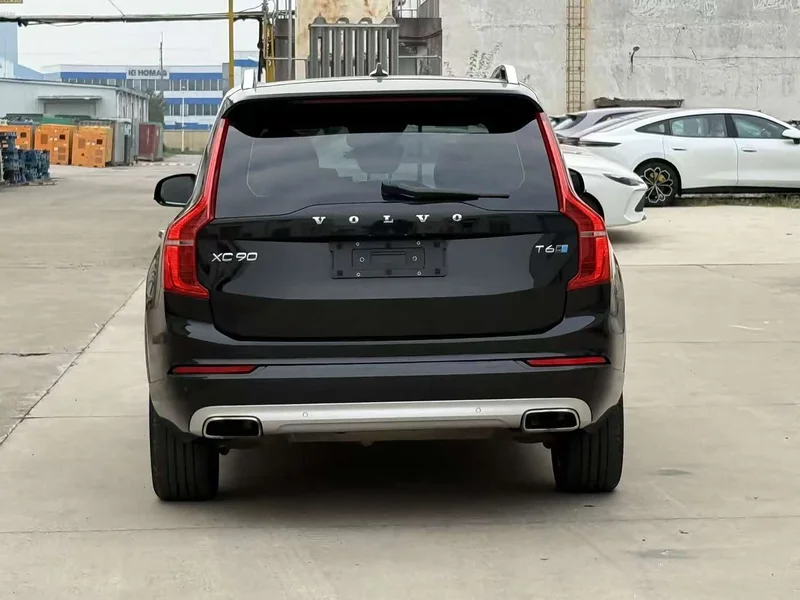 Volvo XC90 — фото 13