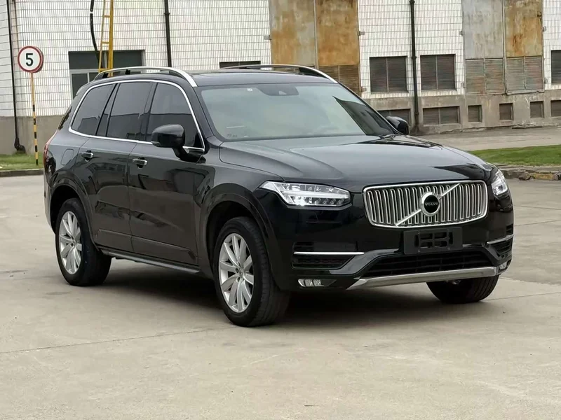 Volvo XC90 — фото 2