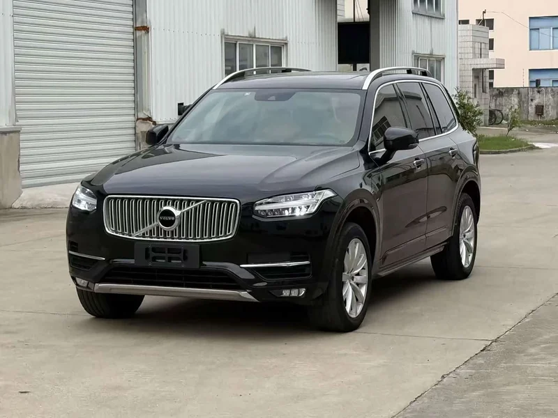 Volvo XC90 — фото 3