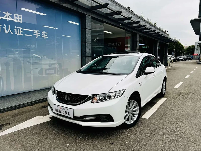Honda Civic — фото 1