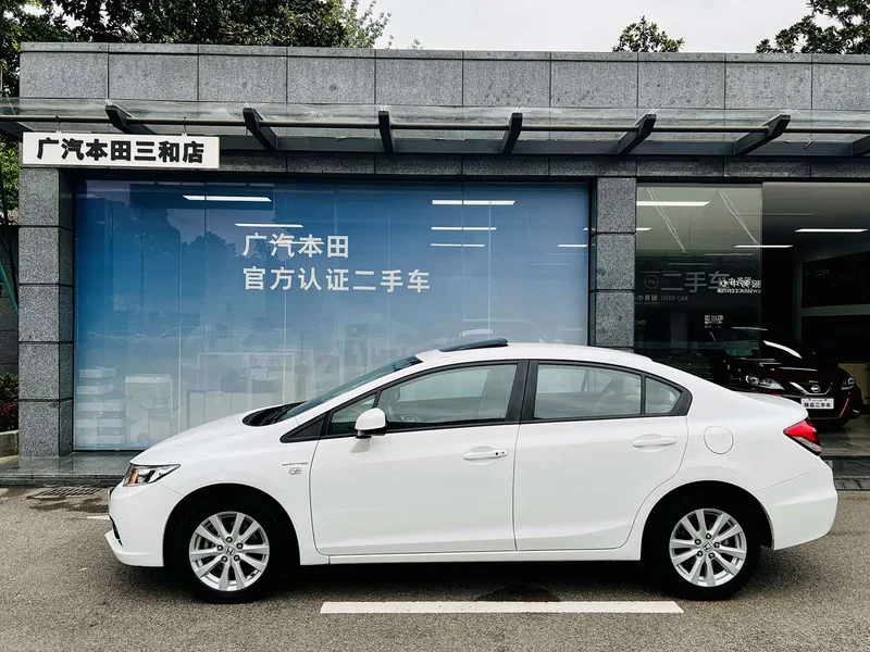 Honda Civic — фото 3