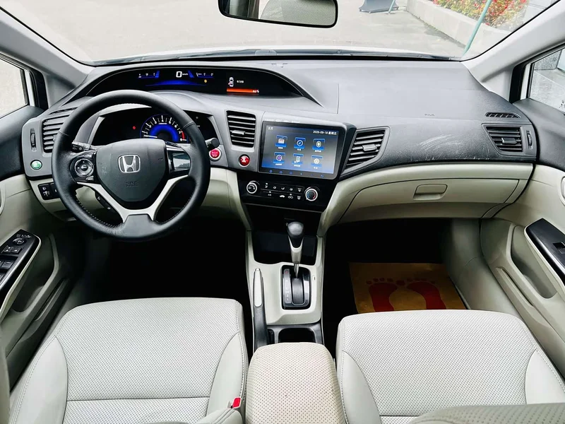 Honda Civic — фото 9