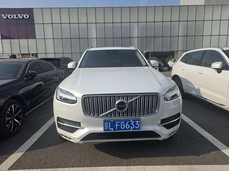 Volvo XC90 — фото 2