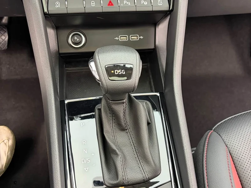 Skoda Karoq — фото 10