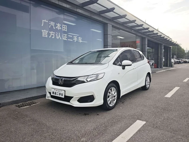 Honda Fit — фото 1
