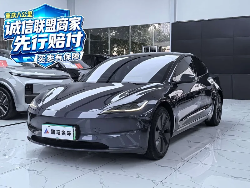 Tesla Model 3 — фото 1