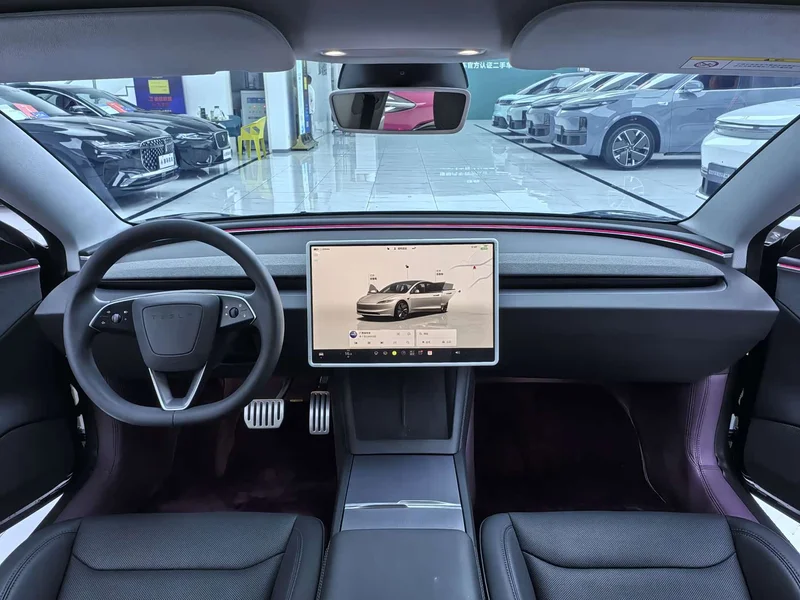 Tesla Model 3 — фото 7