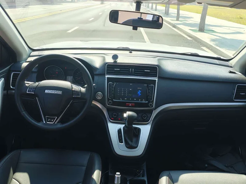 Haval M6 — фото 6
