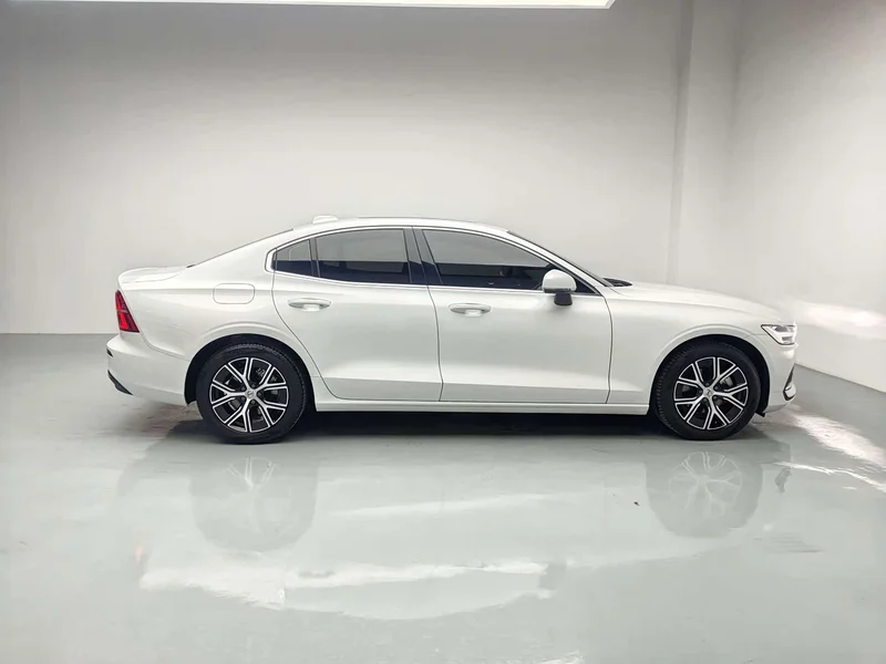 Volvo S60 — фото 7