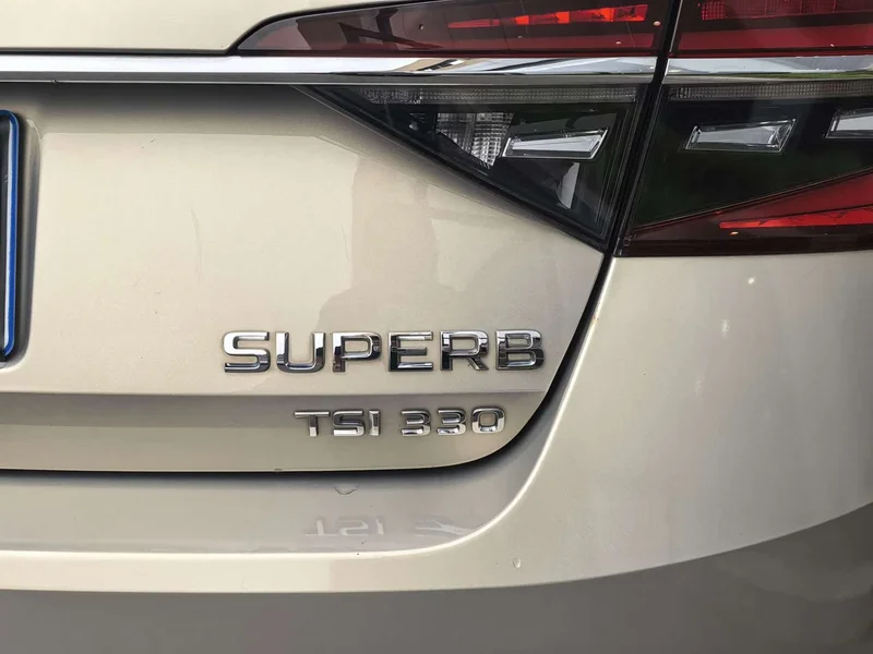 Skoda Superb — фото 5