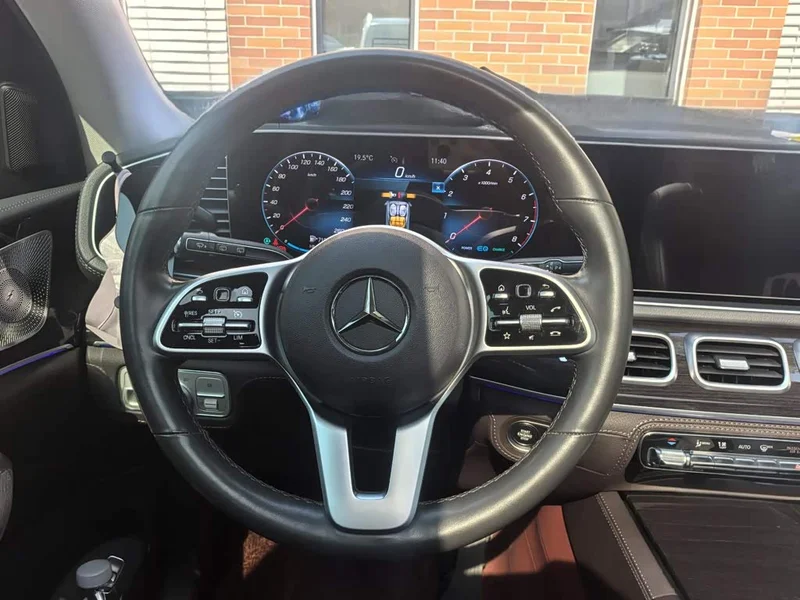 Mercedes-Benz GLS — фото 16