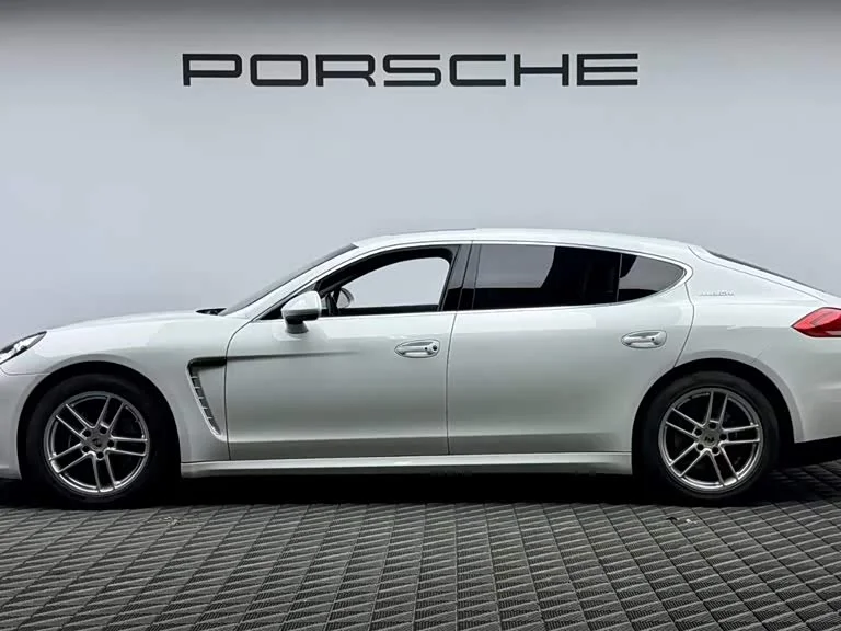 Porsche Panamera — фото 4