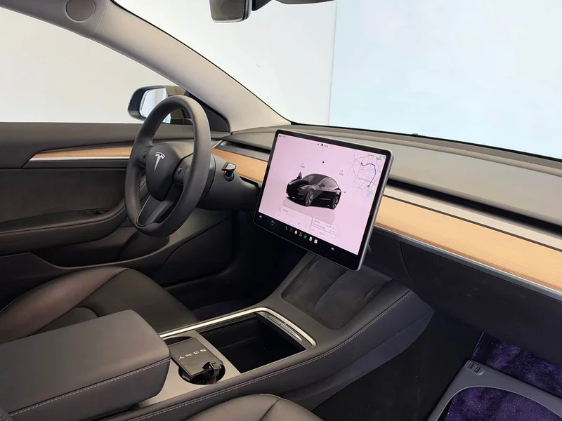 Tesla Model 3 — фото 13