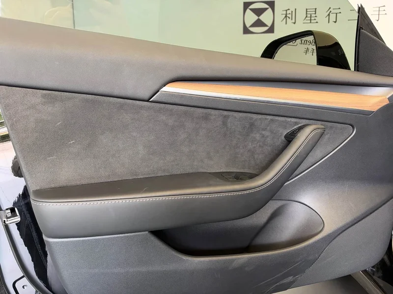 Tesla Model 3 — фото 18