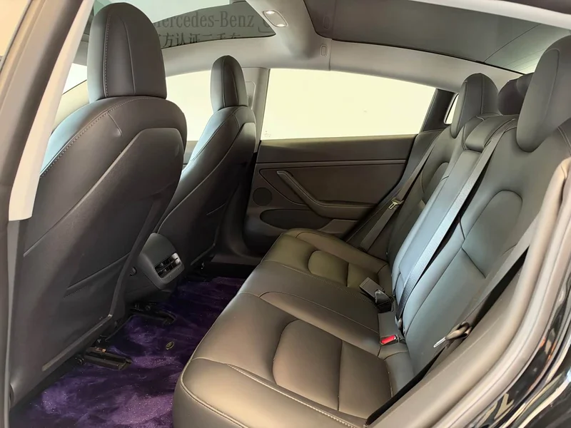 Tesla Model 3 — фото 10