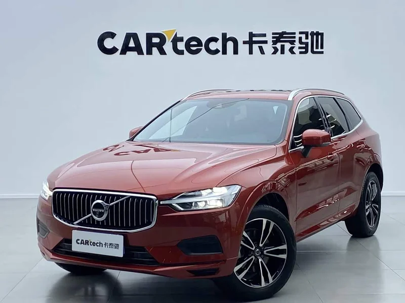 Volvo XC60 — фото 11