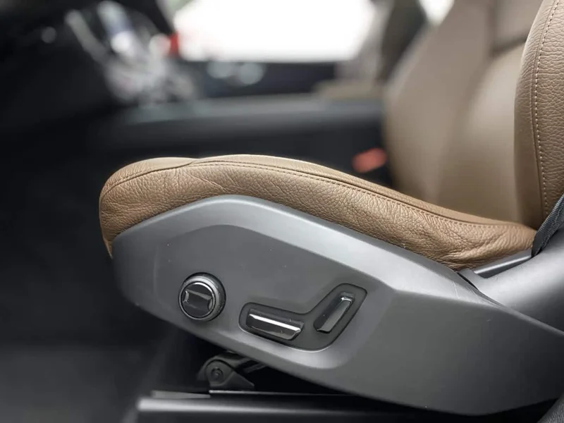 Volvo XC60 — фото 18