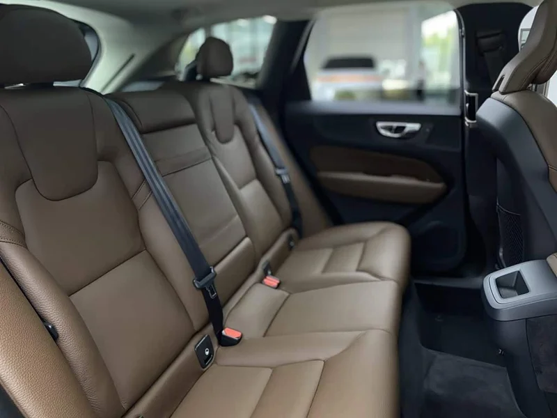 Volvo XC60 — фото 20