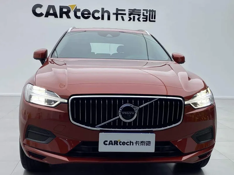 Volvo XC60 — фото 10