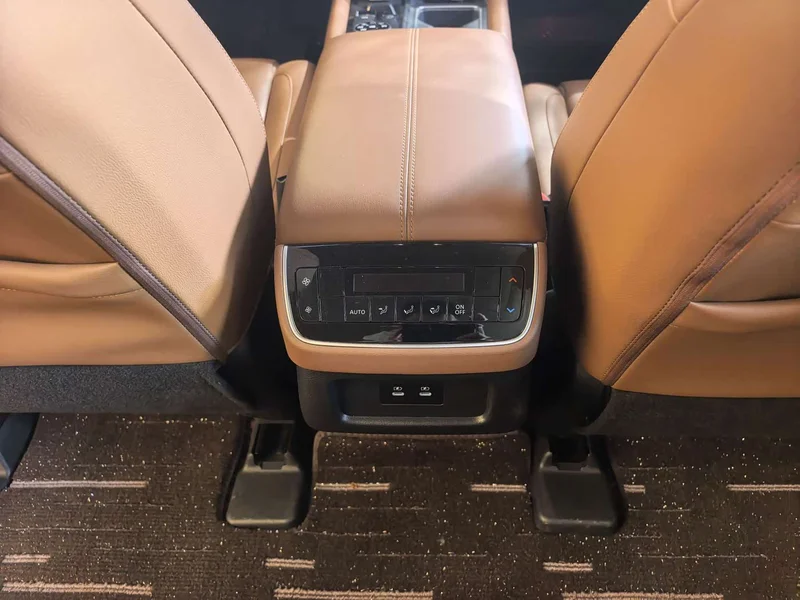 Nissan Pathfinder — фото 14