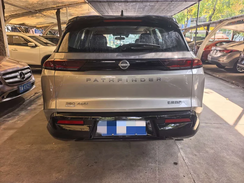 Nissan Pathfinder — фото 18