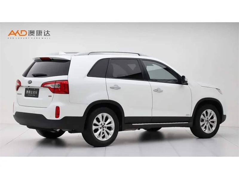 Kia Sorento — фото 3