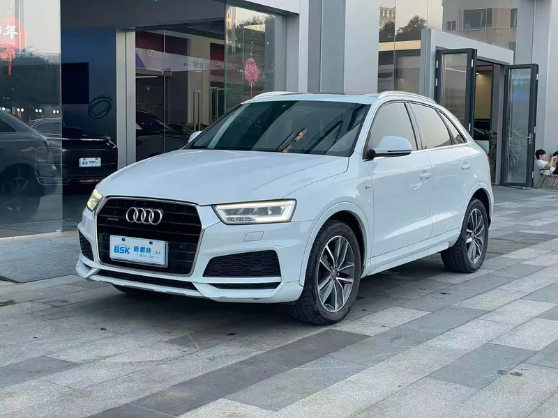 Audi Q3 — фото 1