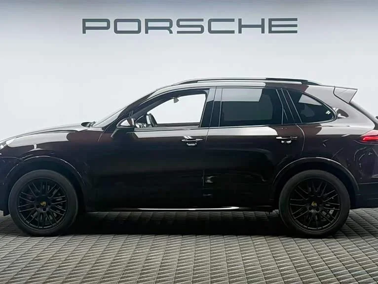Porsche Cayenne — фото 4
