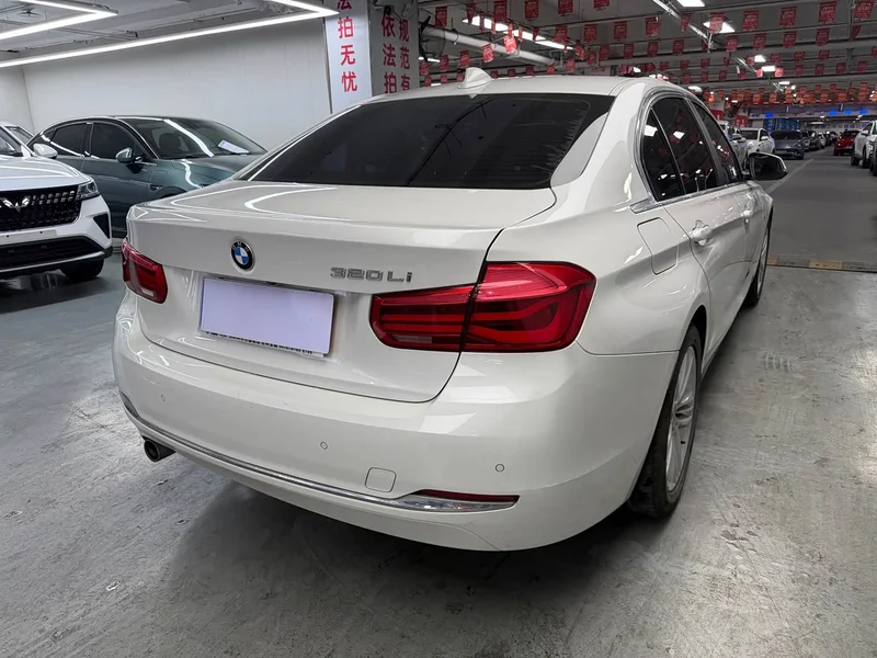 BMW 3-Series — фото 10