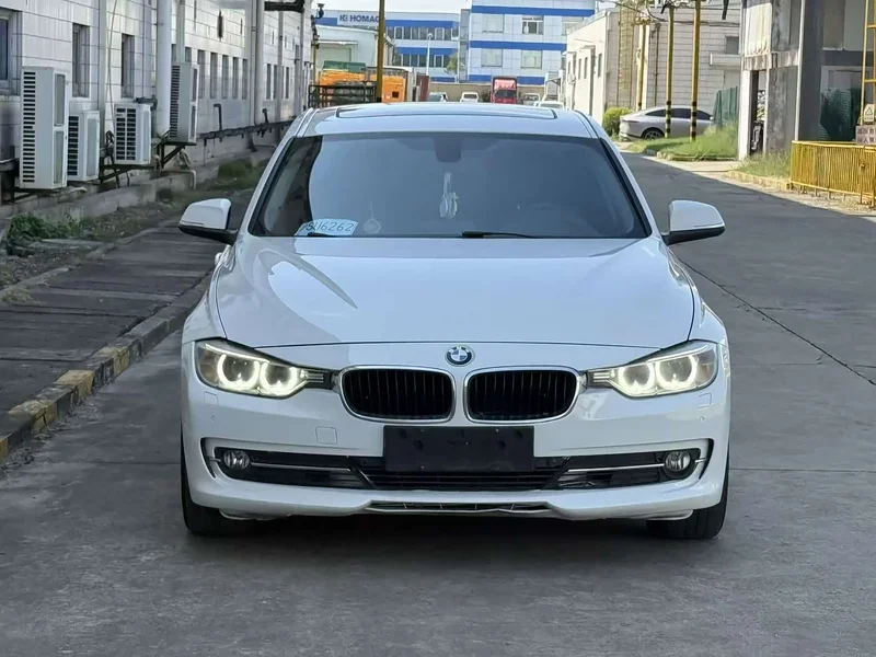 BMW 3-Series — фото 1