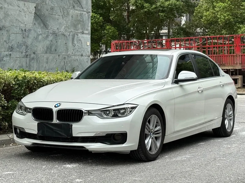 BMW 3-Series — фото 1
