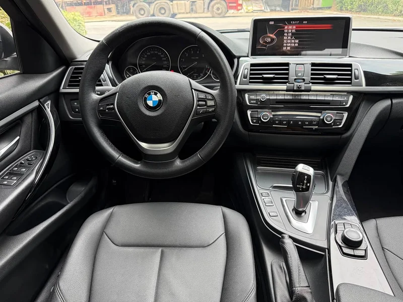 BMW 3-Series — фото 12