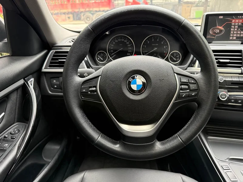 BMW 3-Series — фото 13