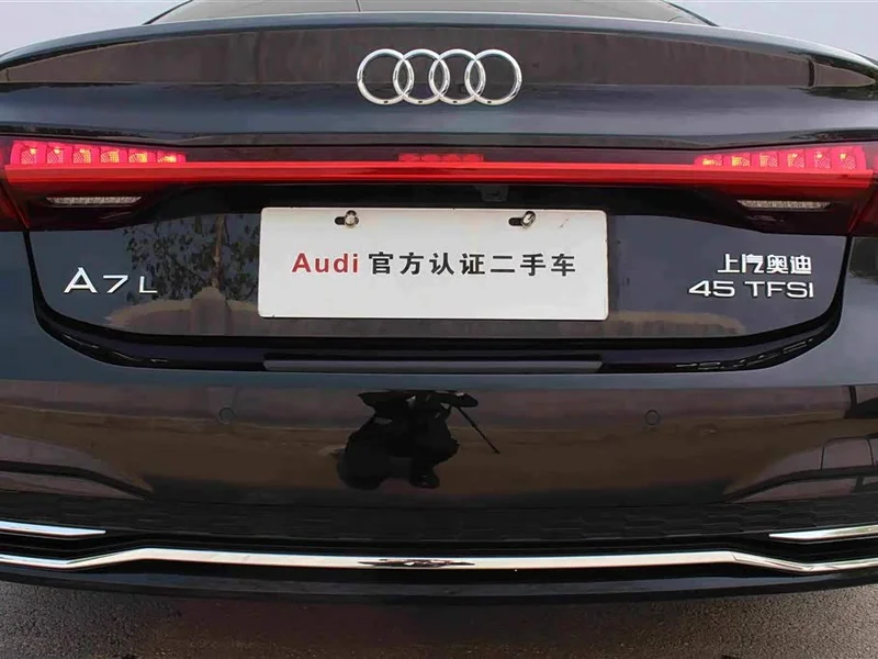 Audi A7L — фото 13