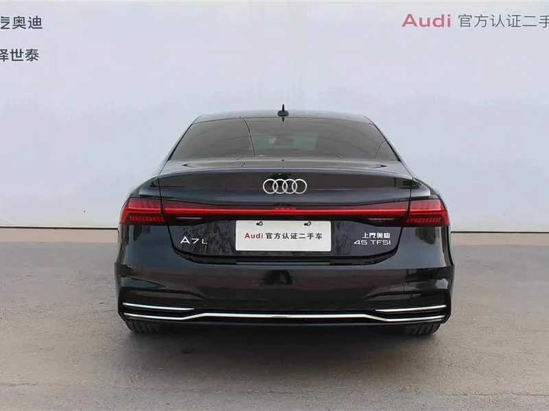 Audi A7L — фото 5