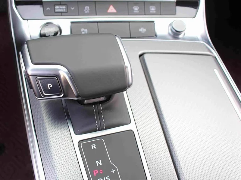 Audi A7L — фото 9