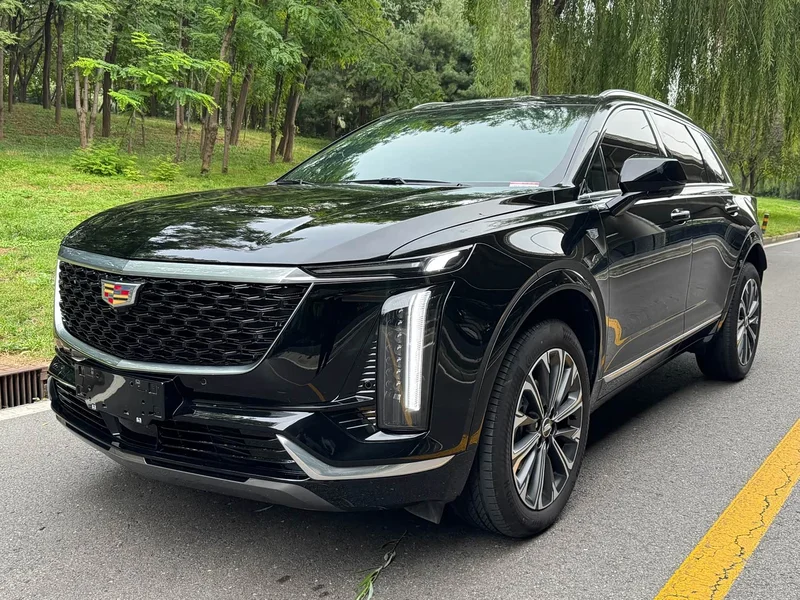 Cadillac XT5 — фото 1