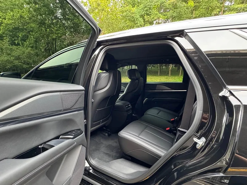 Cadillac XT5 — фото 12