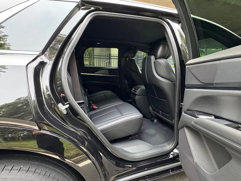 Cadillac XT5 — фото 14