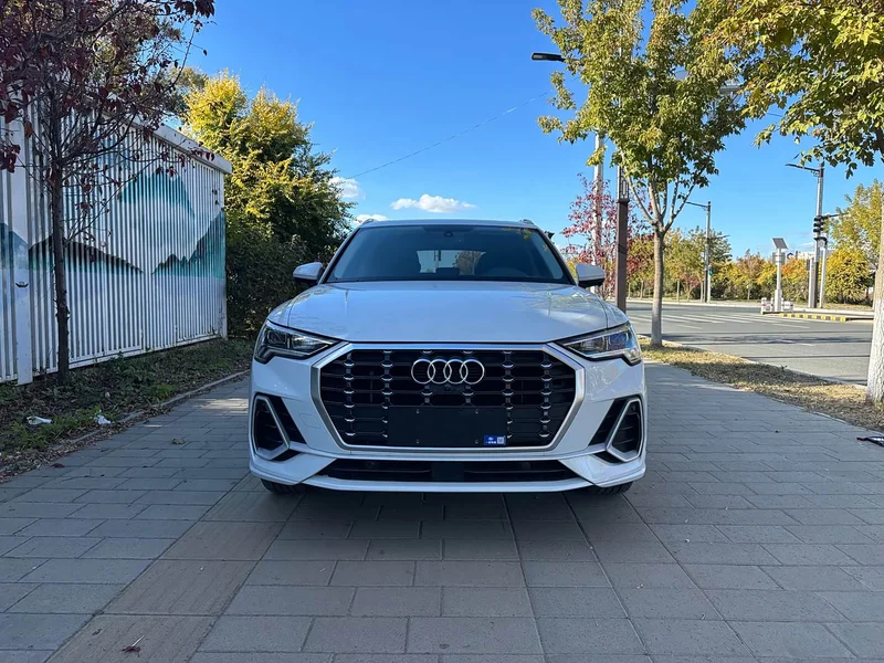 Audi Q3 — фото 3