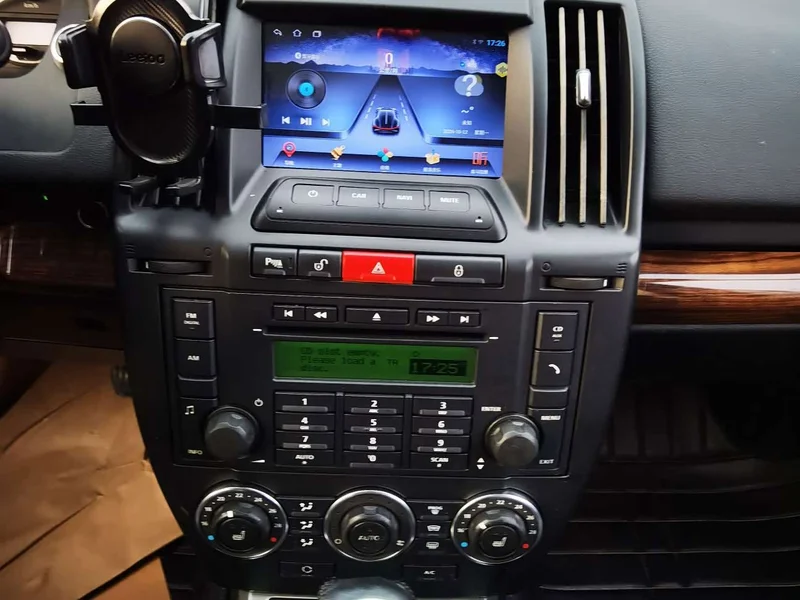 Land Rover Freelander 2 — фото 14